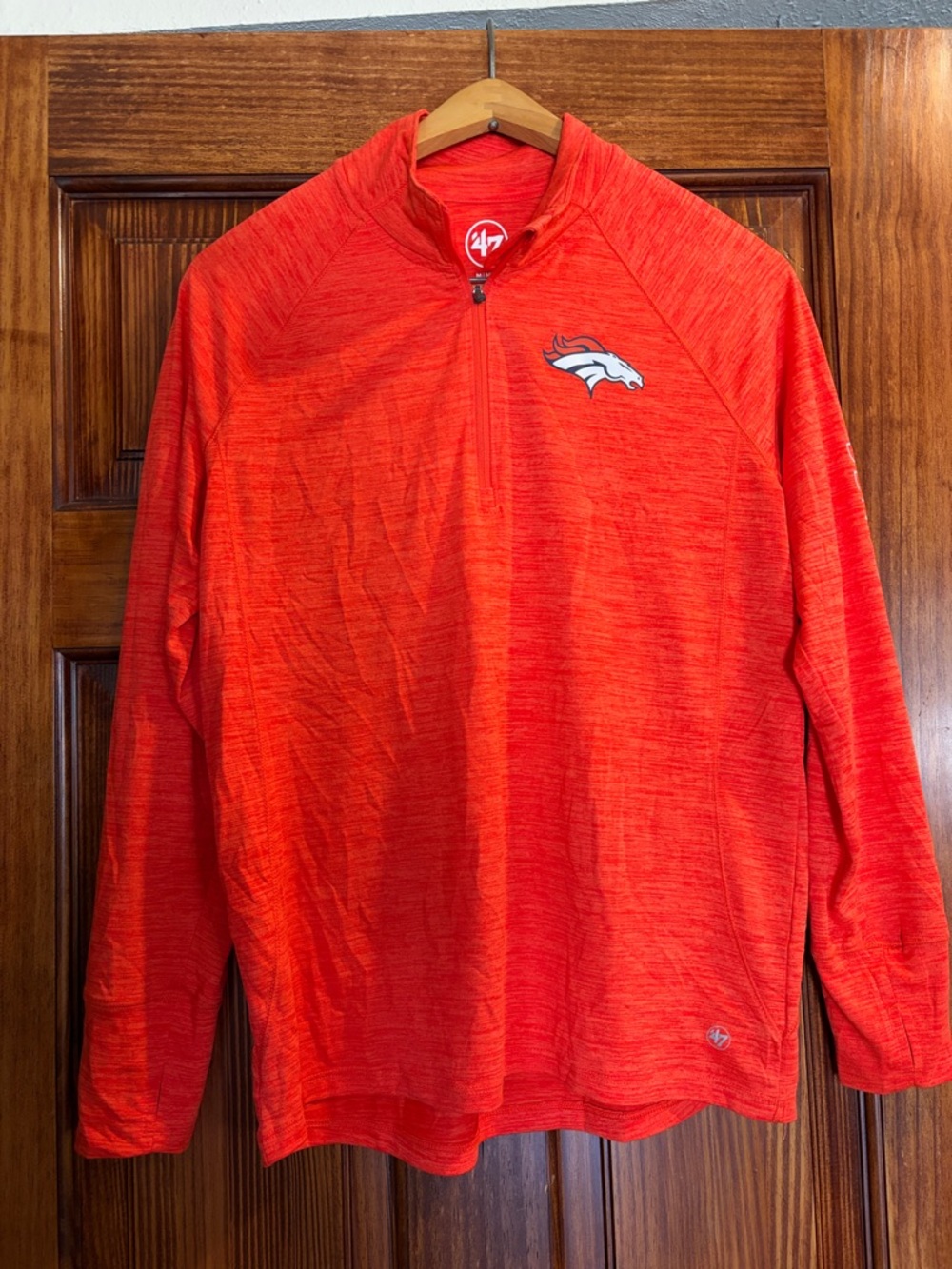 Denver Broncos Long Sleeve Athletic shirt sz M